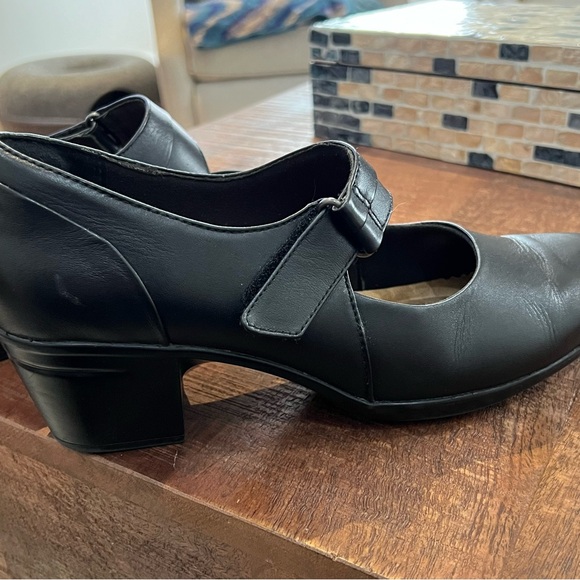 Clarks Mary Jane Size 11W Black Leather 11 Wide - Picture 14 of 16